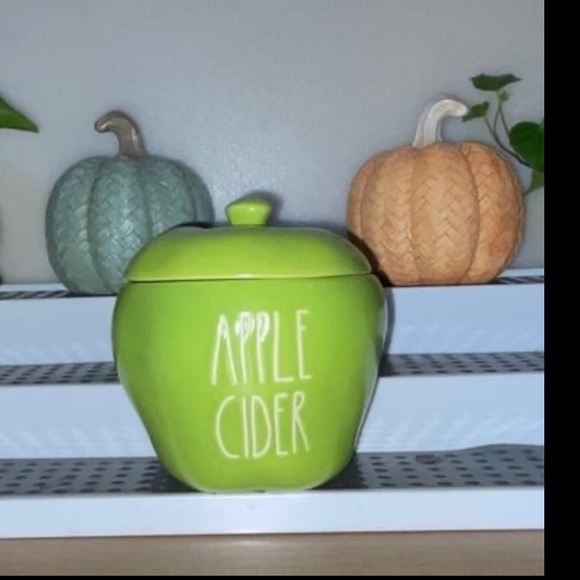 Rae Dunn DW Home & Magenta Apple Cider Figural Apple Candle Canister - Picture 2 of 11